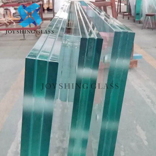 Le verre feuilleté durci couvre 2mm 3mm 4mm 5mm 6mm 8mm 10mm 12mm 15mm 19mm