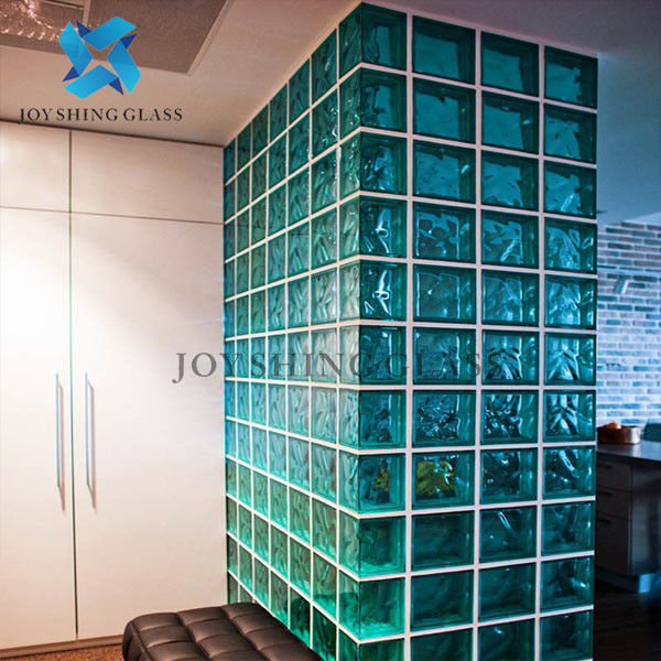 Le mur de briques en verre coloré adapté aux besoins du client classent la forme de modèle de couleur