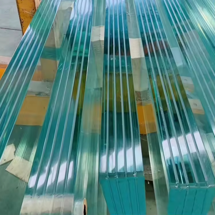Plaques de verre laminé trempé bâtiment architectural 6,38 mm 10,38 mm 12,76 mm 13,52 mm Sécurité claire SGP PVB