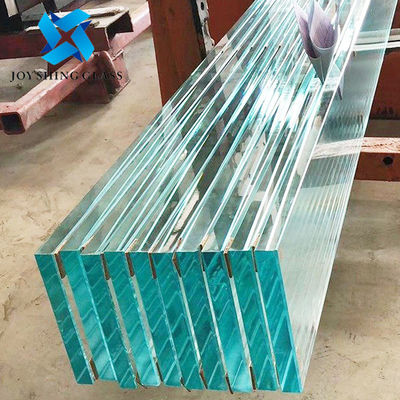 Forme personnalisée 8 mm de verre trempé à faible teneur en fer clair pour meubles