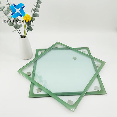 Forme personnalisée 10,15 mm verre sous vide à température basse pour le bâtiment