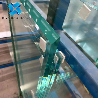 Verre durci ultra-transparent personnalisé avec bord bisé à 45°